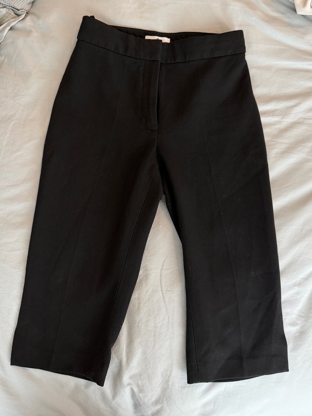 Aritzia Black Capris Pants